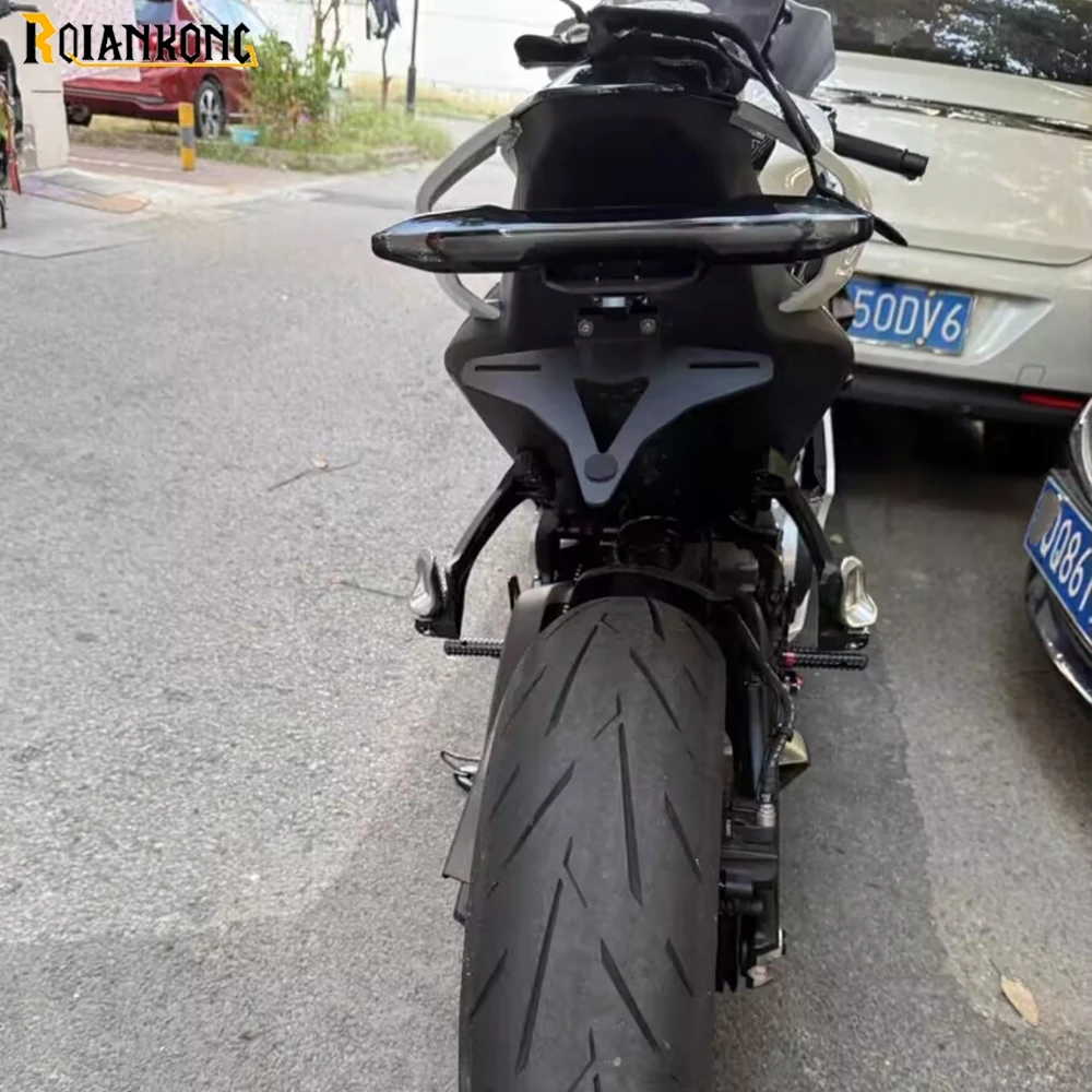 

Для CFMOTO 675SR 675SR-R 675NK 675 SR 675 NK 2024 2025 2026 675 SR-R Держатель номерного знака Кронштейн Tail Tidy Fender Eliminator