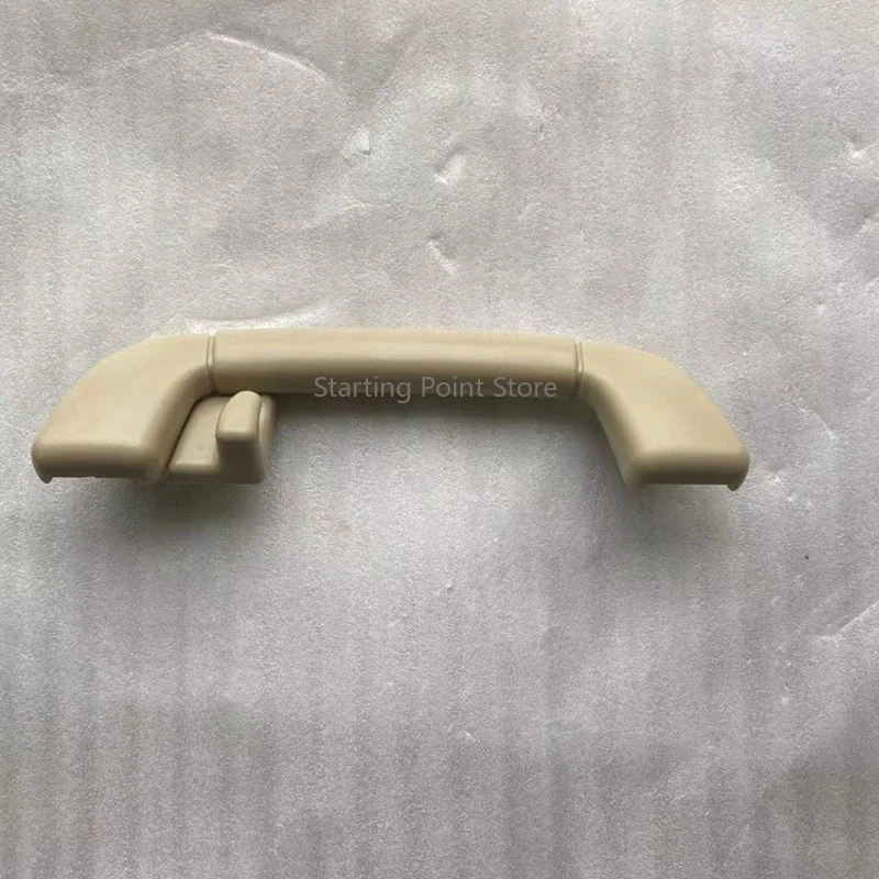 

Внутренняя ручка заднего внутреннего подлокотника подходит для внутренней потолочной ручки Toyota CAMRY PRADO 06-11