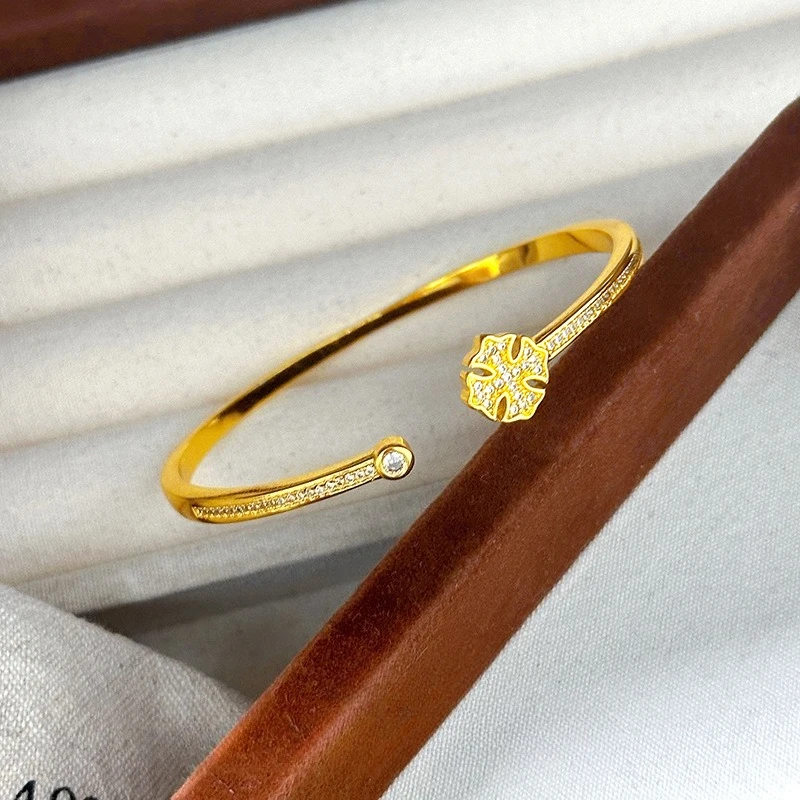 

Real Kt18 Golden Color Ins Trendy Clover Bracelet for Women Wedding Engagement Fine Bangle Bracelet Jewelry Not Fade