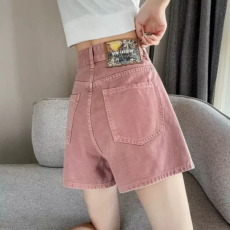 

Fashionable and Casual High-waisted Shorts for Women Loose and Slim