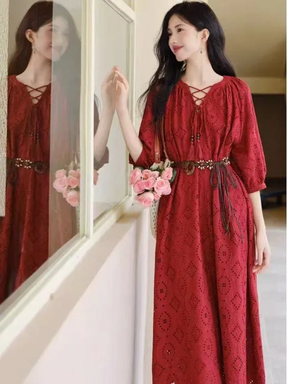 حذاء نسائي مطرز باللون الأحمر الوردي بحزام مجوف من Crt فضفاض وشرابة متدفقة وناعم ولطيف للتنقل عالي...