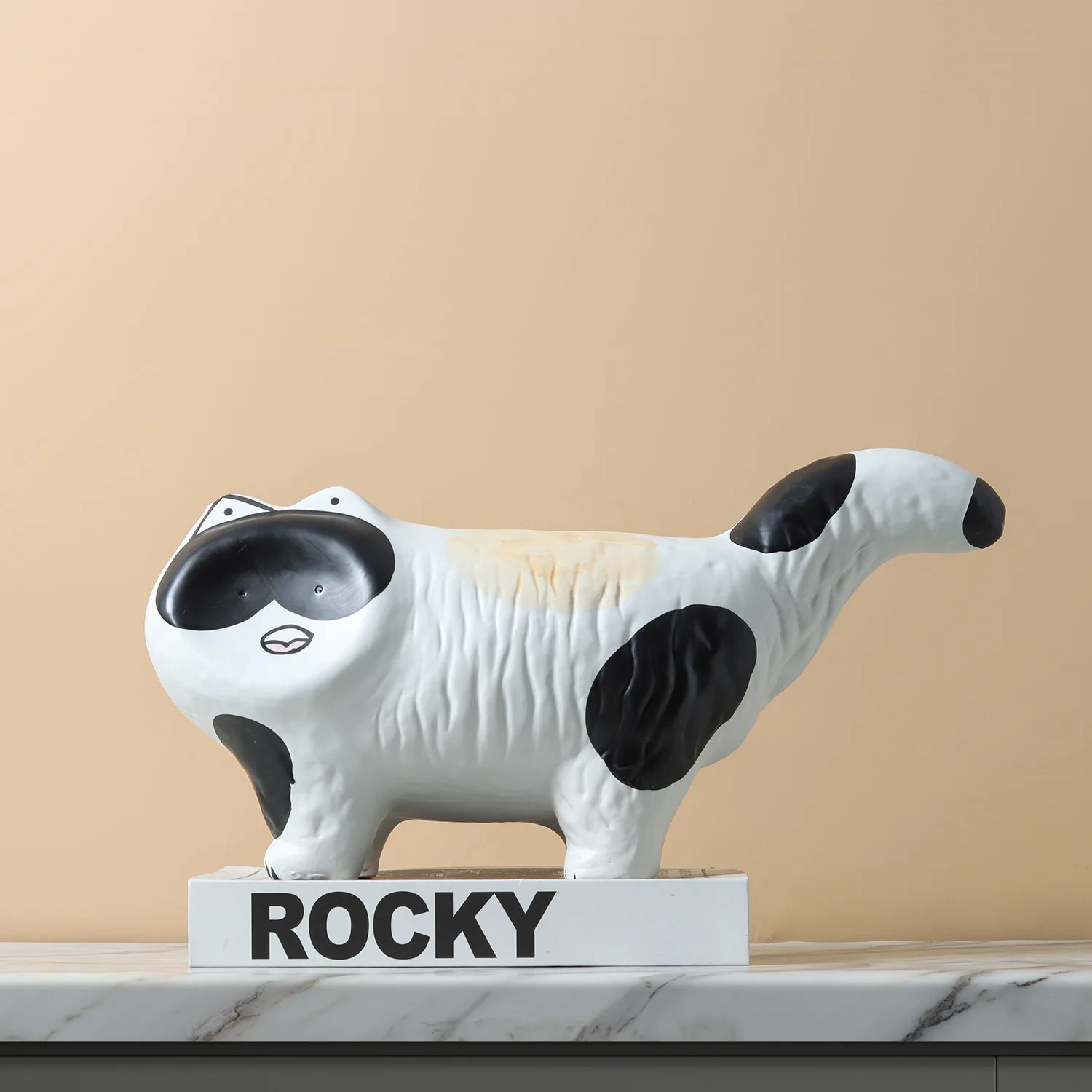 

Абстрактная керамическая фигурка кошки, расписанная вручную, мягкий декоративный элемент.