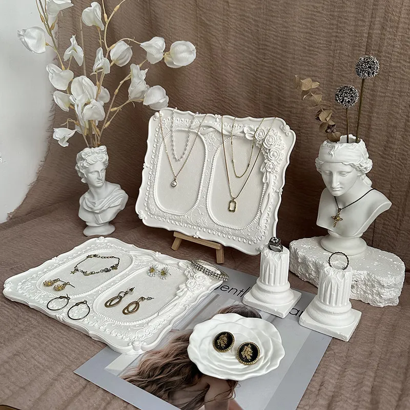 Creative Necklace Display Stand Gypsum Bracelet Display Tray Counter Ring Organizer Tray Desktop Classical Earrings Storage Rack