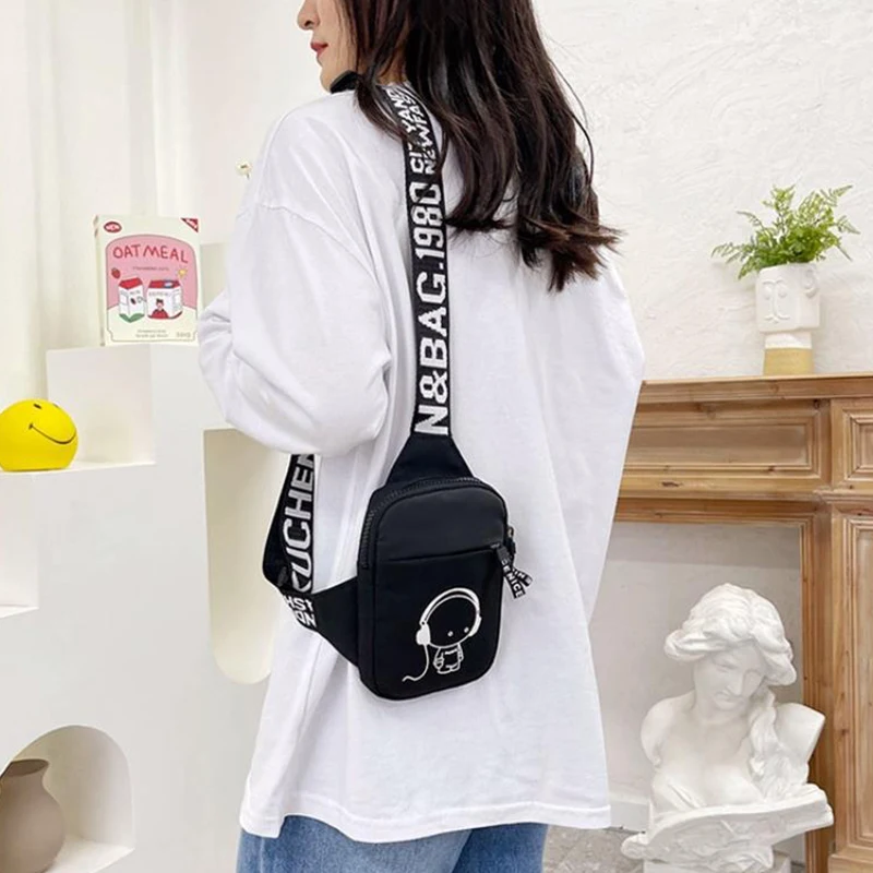 Men\'s Mini Shoulder Bag Trend Waterproof Small Messenger Bag Square Crossbody Bags For Women Sports Fashionable Casual Chest Bag