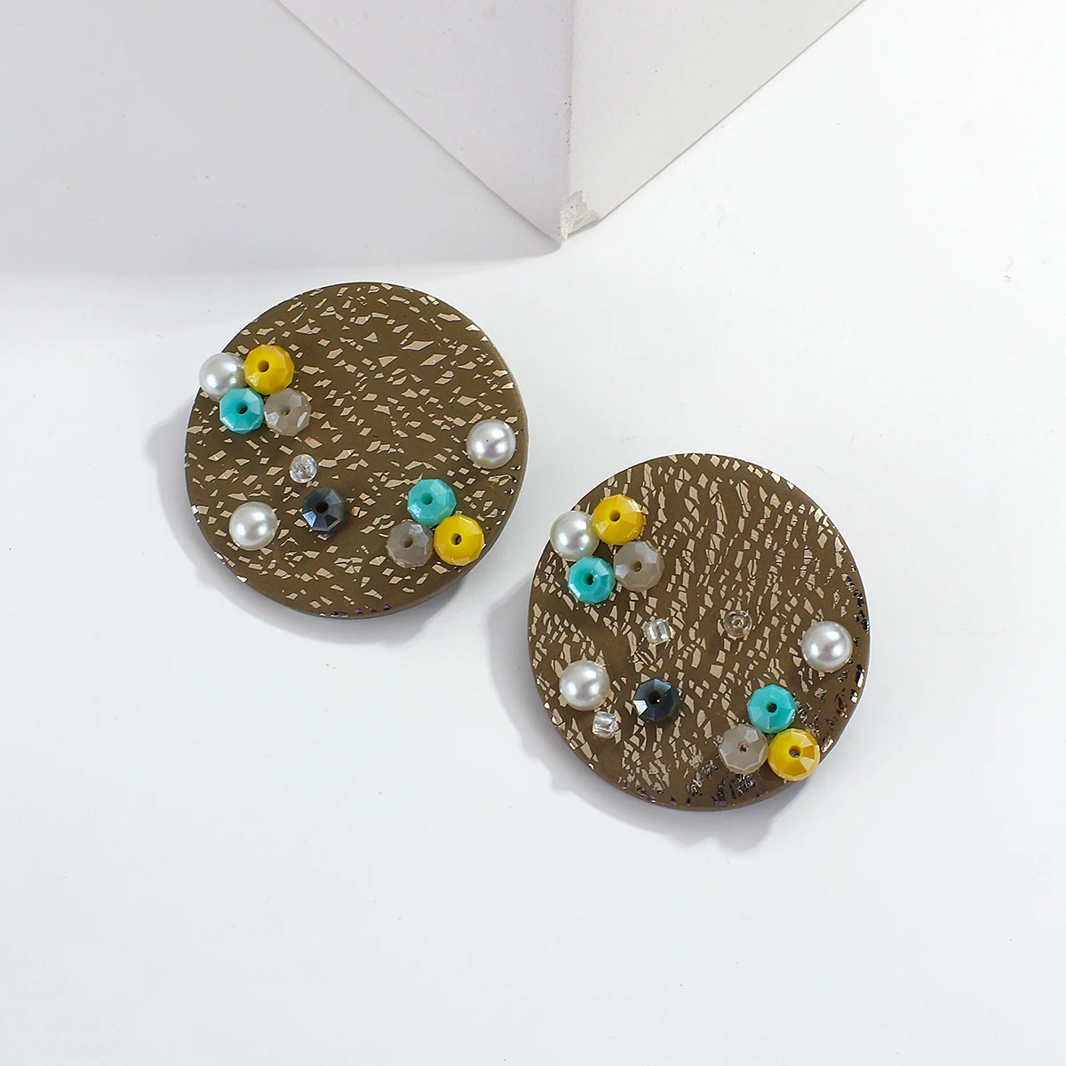 AENSOA Handmade Olive Green Round Polymer Clay Drop Earrings for Women Gold Color Foil Metal Clay Geometric Earrings Jewelry