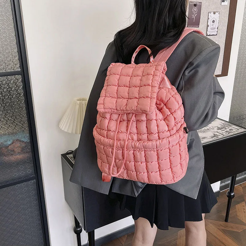 Mochila esponjosa a cuadros para otoño e invierno, bolso acolchado para mujer, bolsas de viaje de gran capacidad, bolso de viaje a la moda, paquetes suaves y ligeros