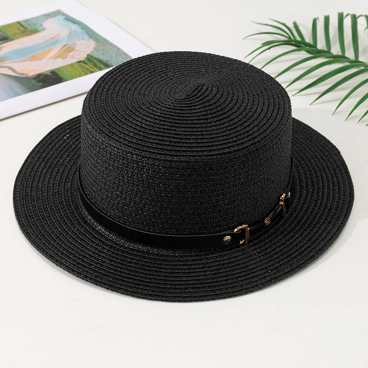 Summer straw hat Women\'s fashionable straw woven sun shading hat Flat top British retro sun protection hat Travel beach sun hat