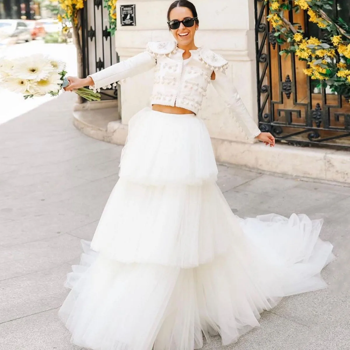 

Fluffy Tiered White Tulle Wedding Skirt Custom Made Elastic Waist Soft Mesh Bridal Skirts Long Train Bride Photoshoot Skirt Tutu