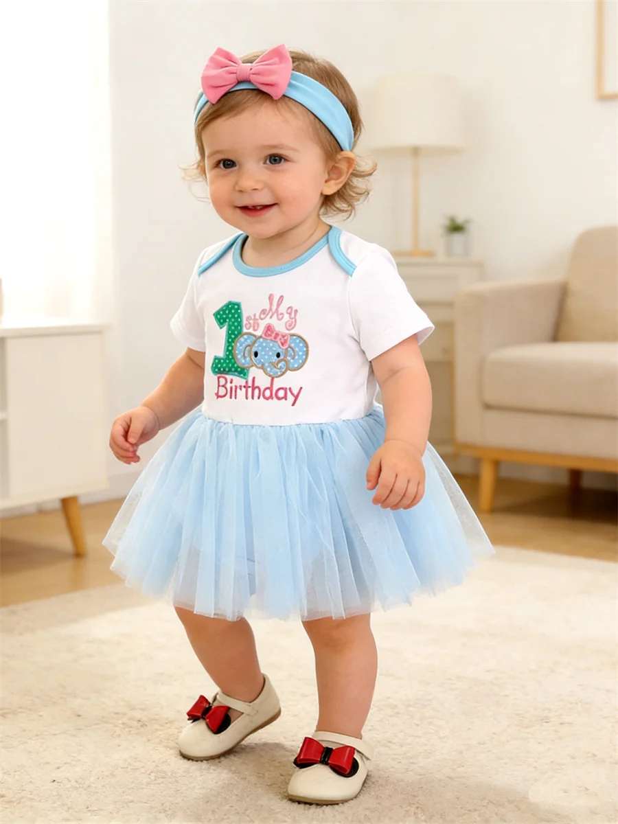 

Милые наряды для маленьких девочек на первый день рождения: летний комплект из тюлевого комбинезона-платья А-силуэта с коротким рукавом и принтом, с повязкой на голову с бантом