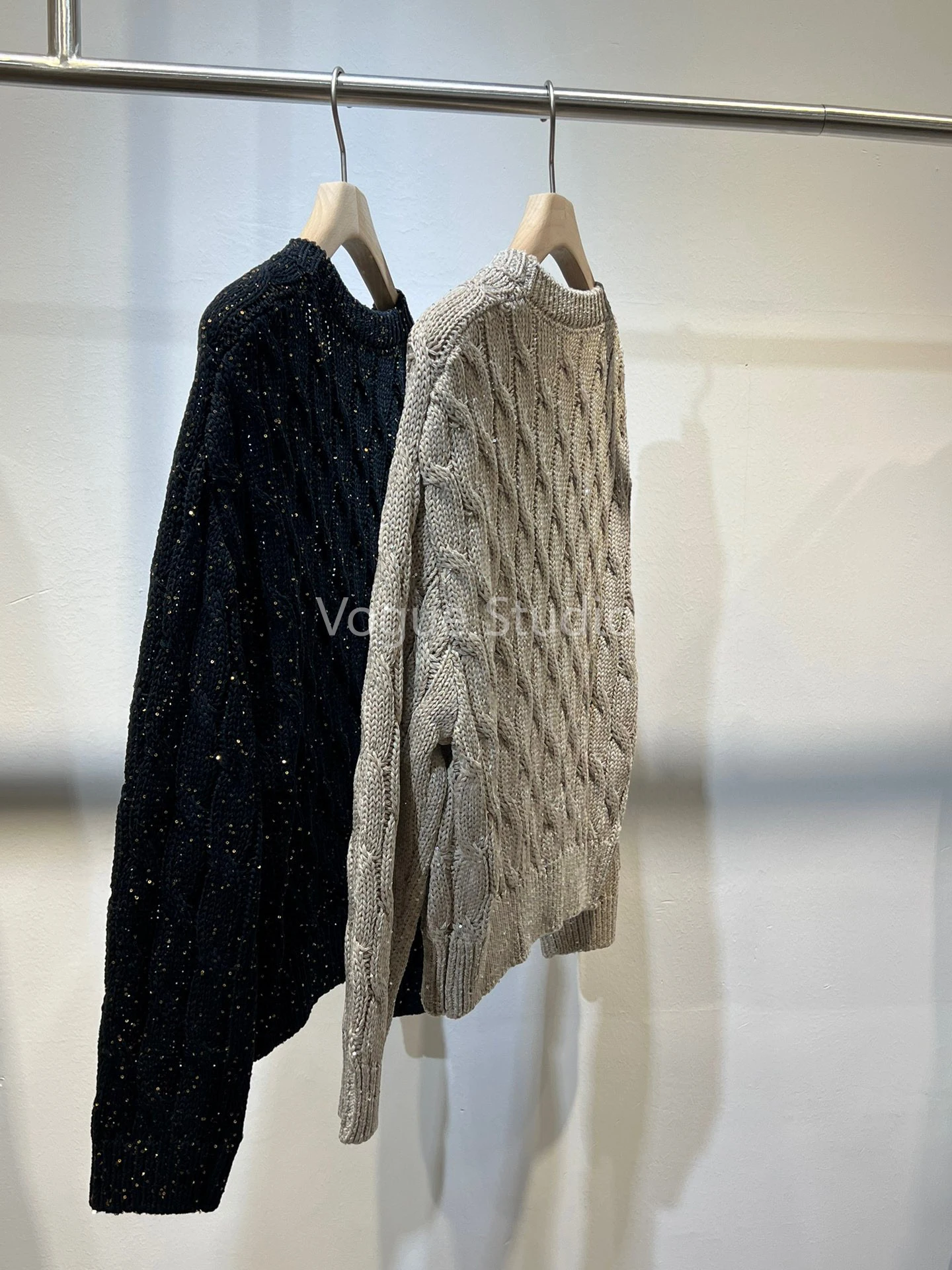 Summer casual sequinned knitted long sleeve sweater