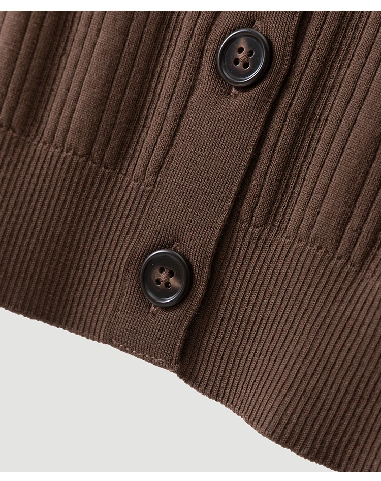BY3621708 Damen-Strickjacke mit Polokragen, 100% Wolle, strukturiert, gerippt, lange Ärmel, Kragen mit Kettenverzierung, Kunstharzknöpfe, dezenter Luxus für den Herbst – Detail 20