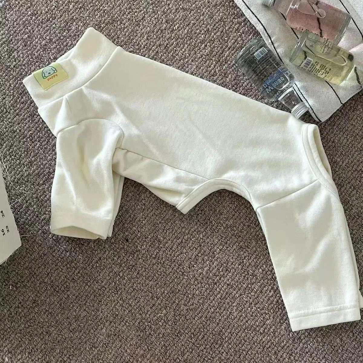 Hunde-Pyjama für Kleine und Mittelgroße Hunde Erholungsanzug Niedlicher Weicher Atmungsaktiver Welpen-Schlafanzug Dehnbarer Haustier-Pyjama – Detail 10