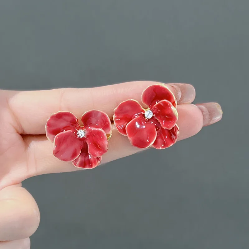 French Vintage Petal Earrings for Women Fashion Light Luxury Red Butterfly Orchid Flower Stud Earrings Female Statement Jewelry