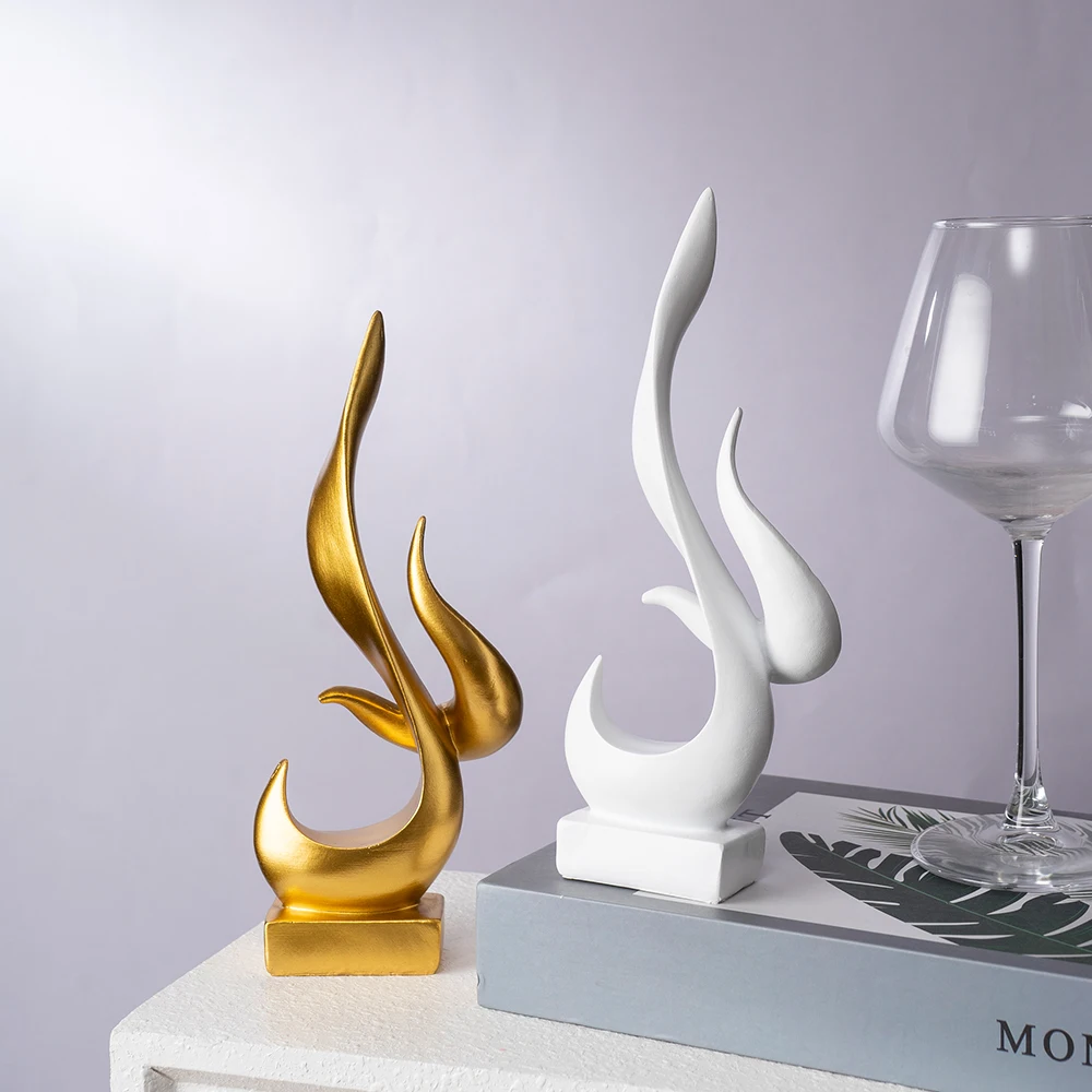 

Flame Trumpet Figurine Resin Ornament Personalizde Gifts Home Decor Items for Living Room Wine Cabinet TV Office Desktop Craft