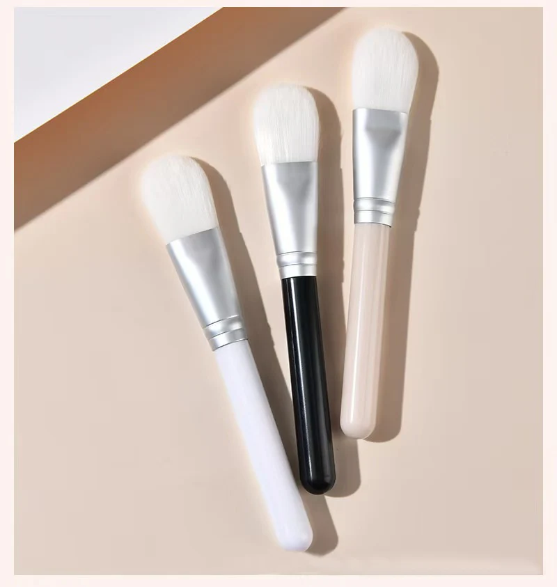 Make-upborstel met zachte haren van kunstvezels, maskerborstel, littekenloze foundationborstel, zacht en niet-irriterend voor het gezicht