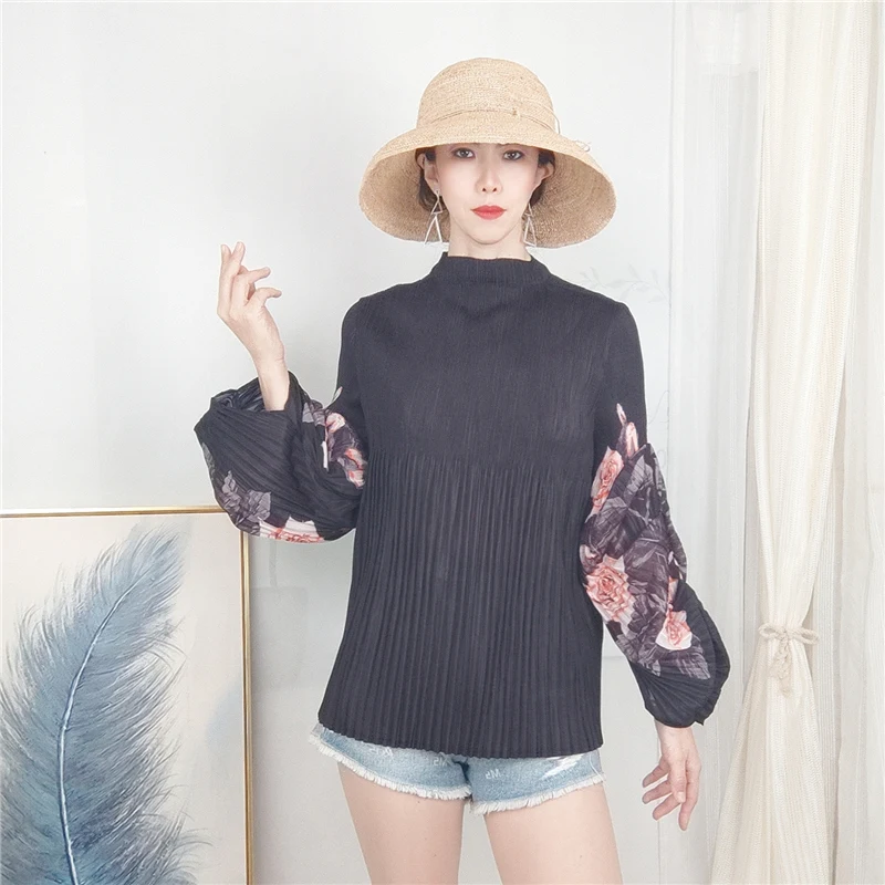 HOT SELLING Fashion Retro Reversible Printed Pleated Top Women's Puff Sleeve Long Sleeve Miyake T-Shirt IN STOCK