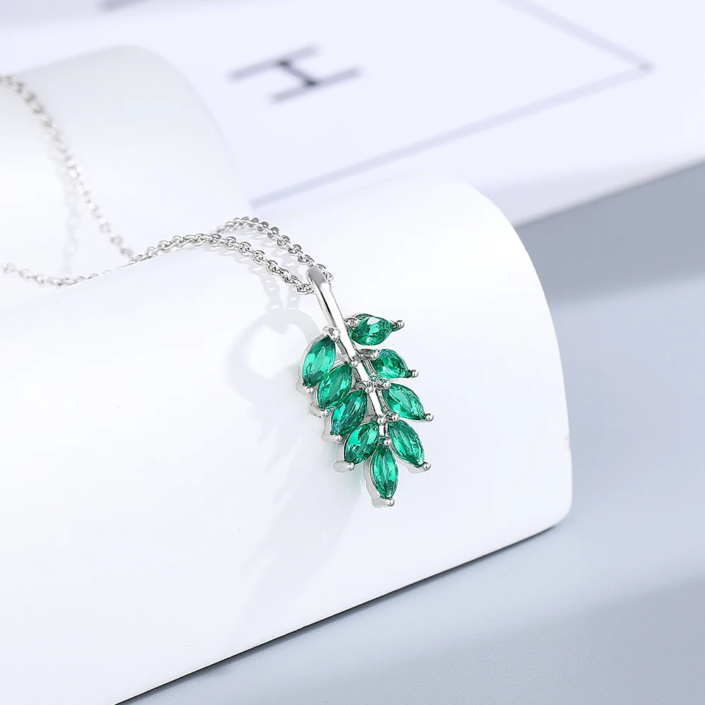 Emerald Zircon  Pendant Necklace 925 Silver Green Leaf Shaped Neck Chain Fine Jewelry Women Party Necklace