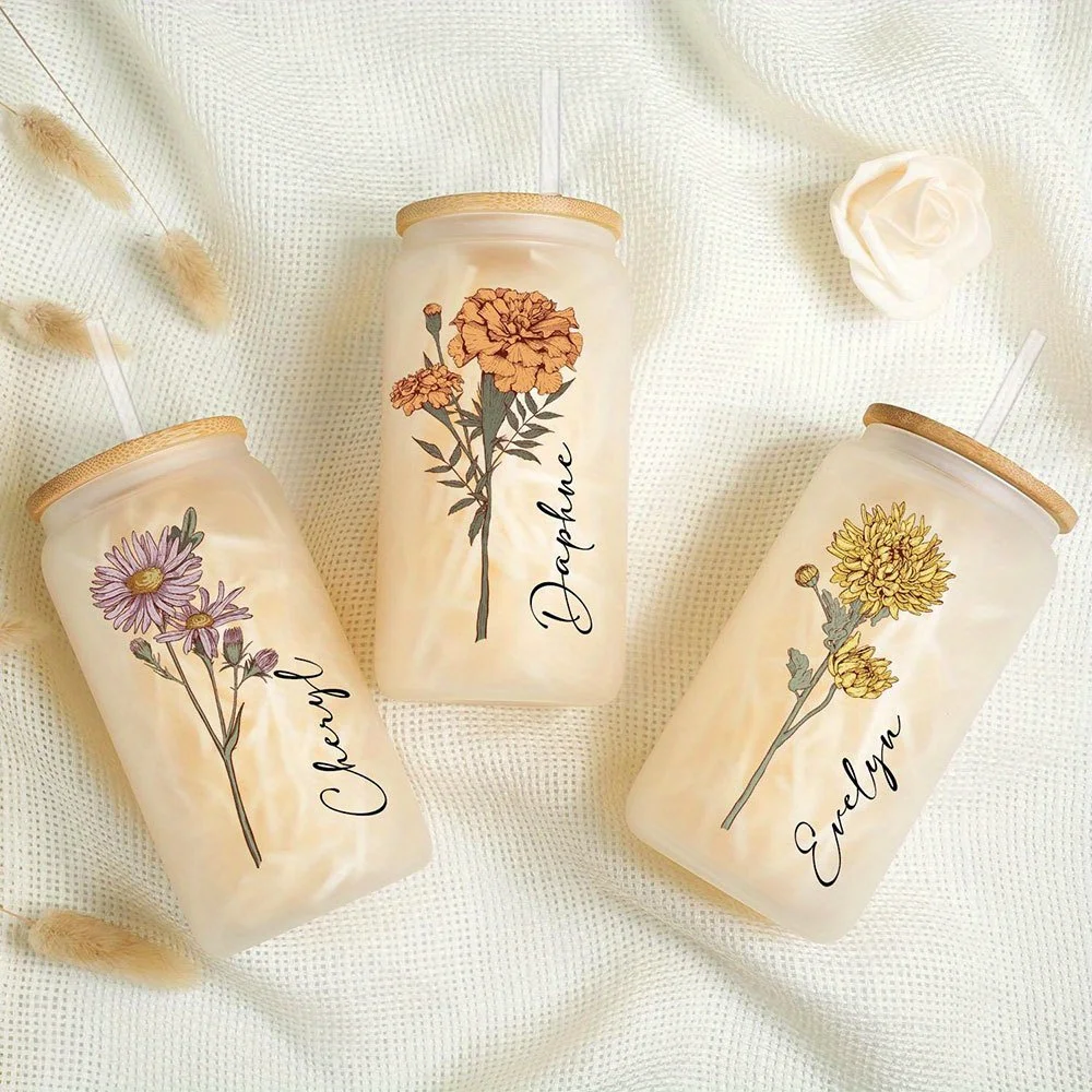 Birth Flower Can Glass Tumbler, Custom Script Name Floral Glass Cup with Bamboo Lid and Straw, Vintage Iced Coffee Drinking Mug.
