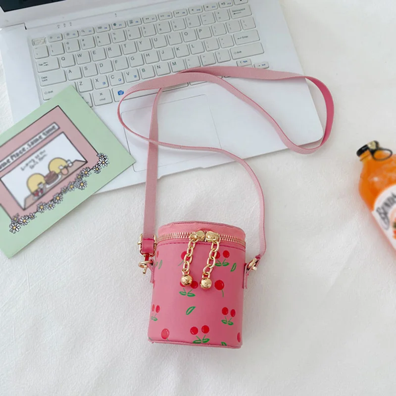 Modne małe torebki torby kubełkowe z nadruk z wiśnią PU dla małych dziewczynek torby na ramię Crossbody damska modna portmonetka