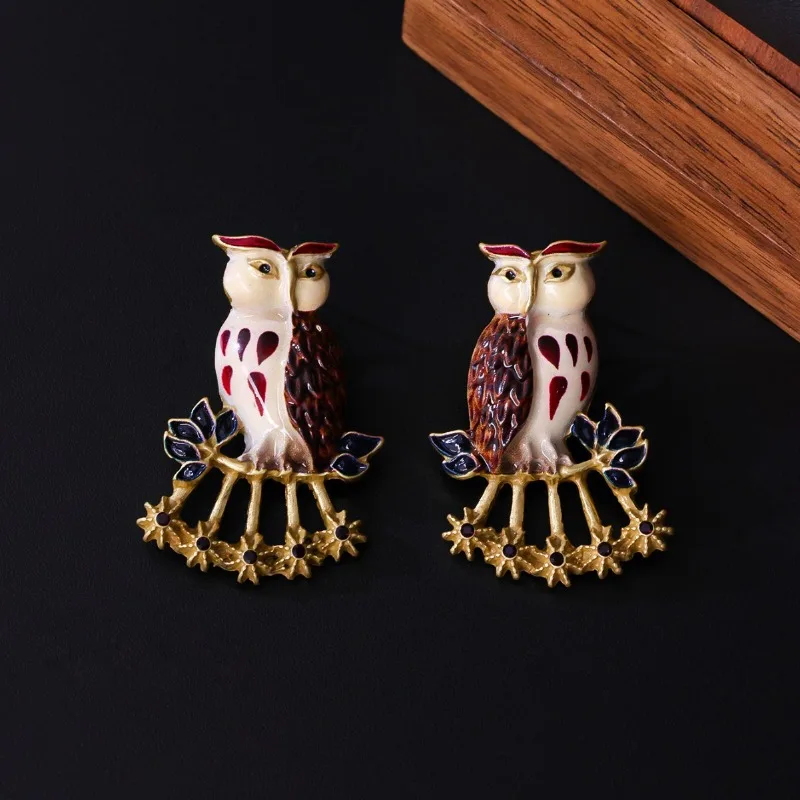 

Vintage Owl Earrings, Advanced Sense, Medieval Vintage Temperament, Light Luxury, Diamond-encrusted Enamel Stud Earrings