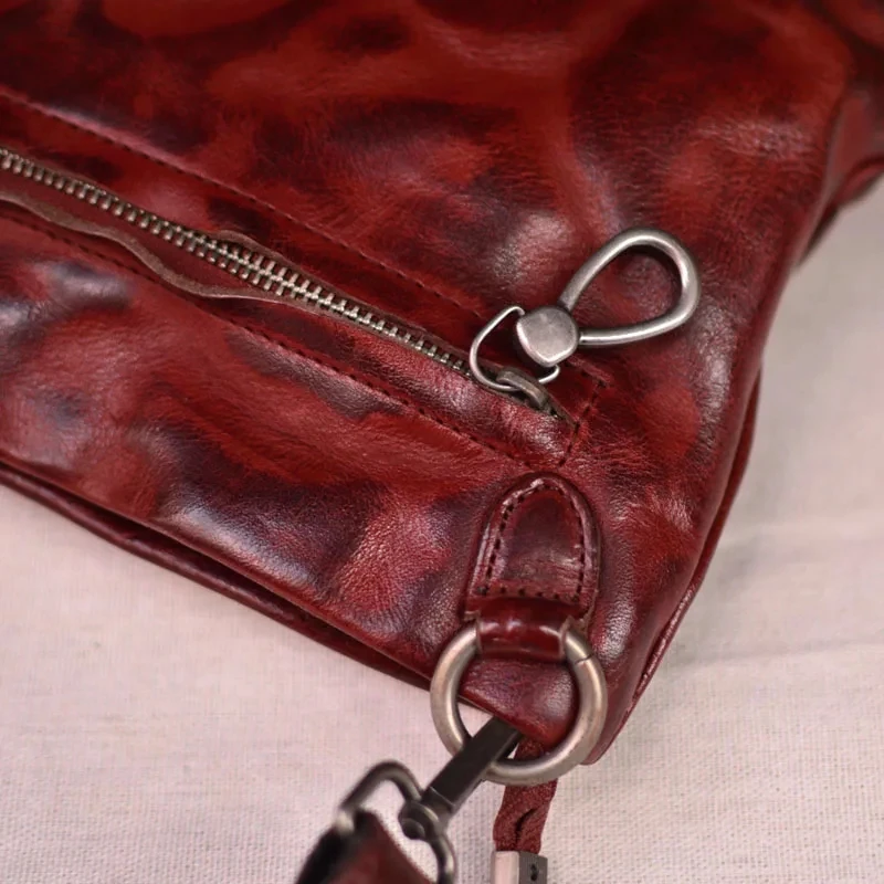 

AETOO Multi-functional men's fold design personality clutch bag Crossbody single shoulder dual use color retro to do old Europe