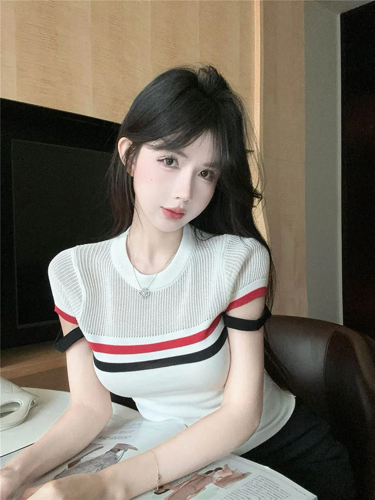 

Design Sensation Women's Slim Fit ort Sve Knitted Top Transparent Waist-Cinching Faionable Summer T-irt