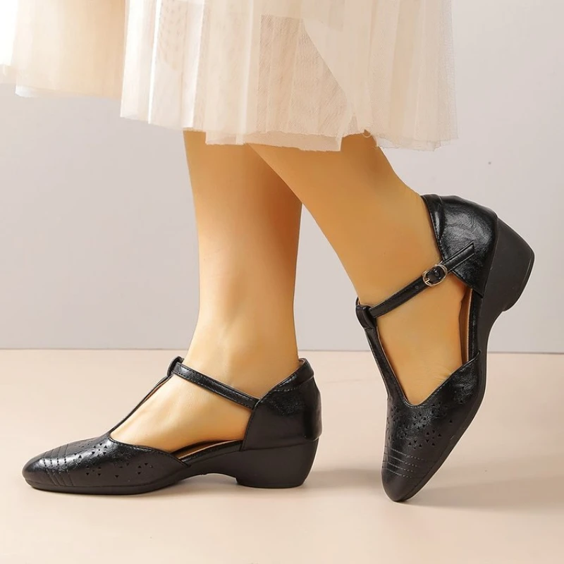 Damen Retro-Loafer mit Ausschnitten in Übergröße, verstellbare T-Riemen-Pumps für den Sommer, Alltag und Pendeln – Detail 6