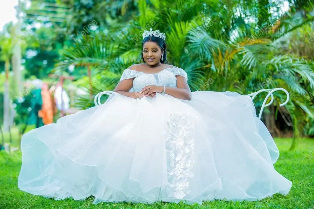 تخصيص الكلاسيكية الحبيب قبالة الكتف Ballgown فساتين الزفاف قطار المحكمة رداء دي خطاباتخطابهزوجات الدانتيل حديقة أثواب الزفاف