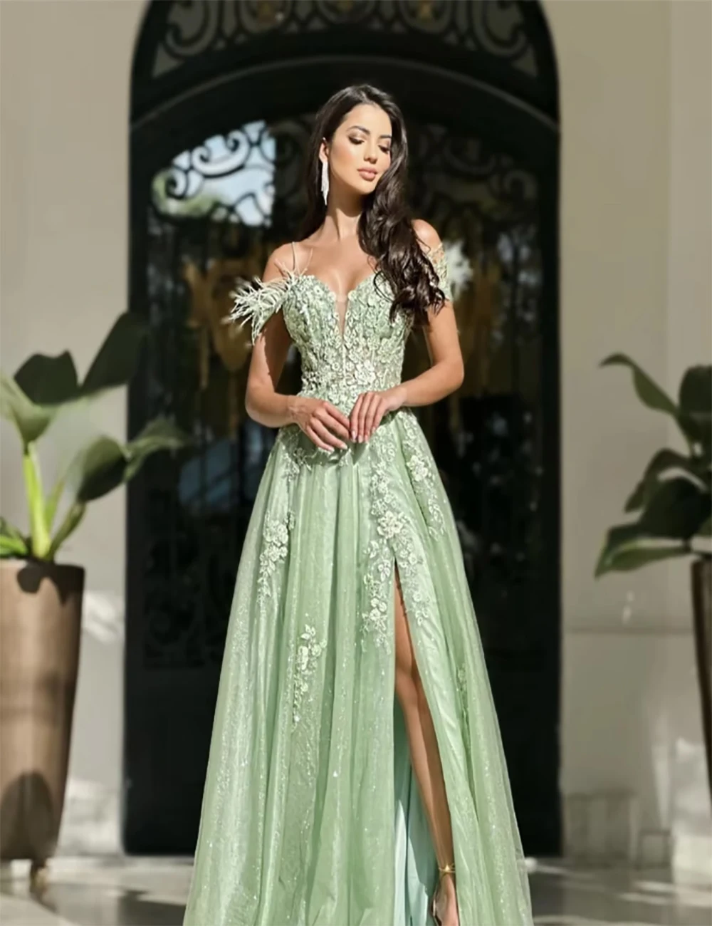 Green Flash Prom Dresses Embroidered Appliqué Feathers Luxury Evening Dresses Sweet Princess Graduation Party Dresses