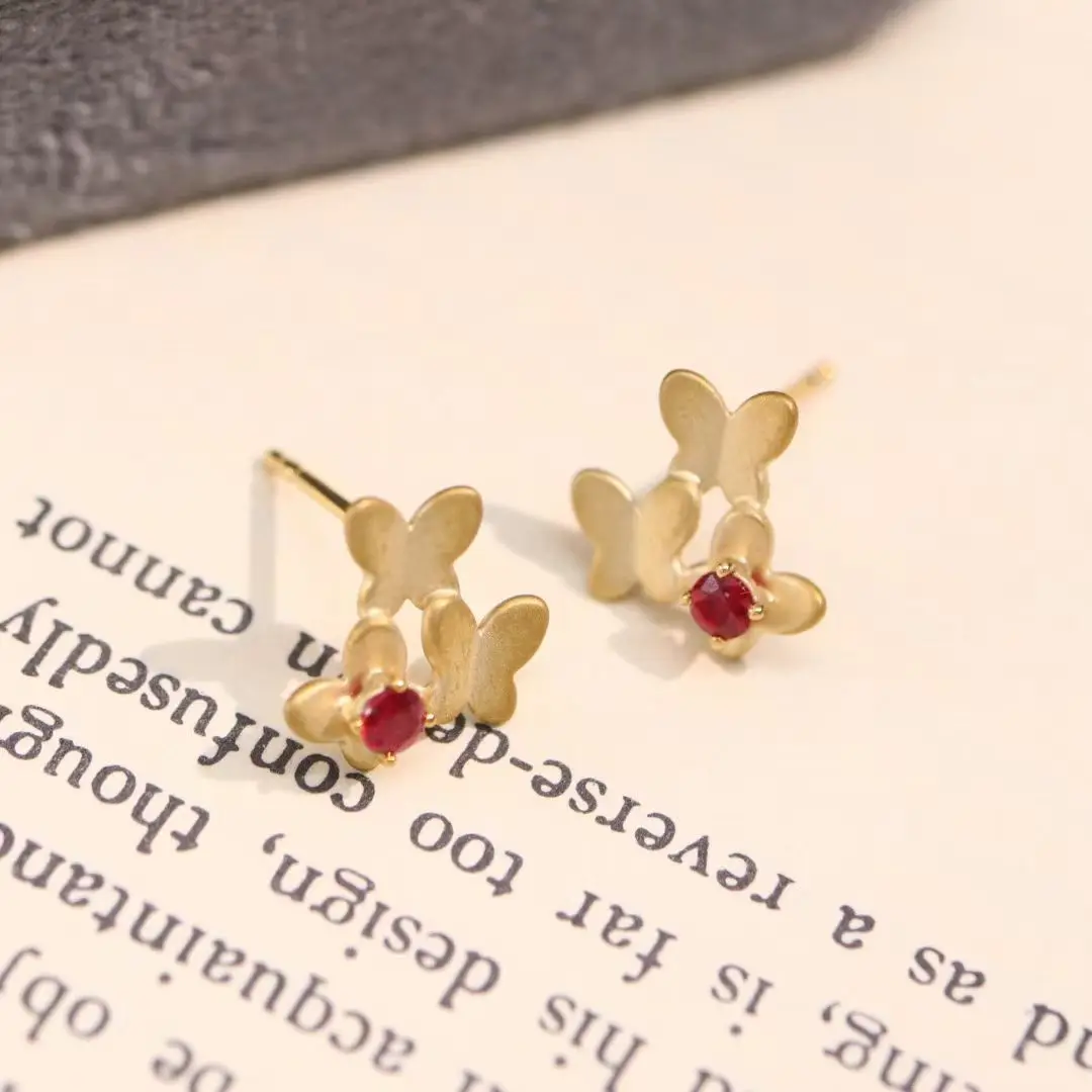 معتمد 9K الذهب الحقيقي الطبيعي روبي 0.15ct فراشة الأذن مربط Pegion لون الدم الأحمر الأحجار الكريمة أقراط الراقية مجوهرات الخالدة