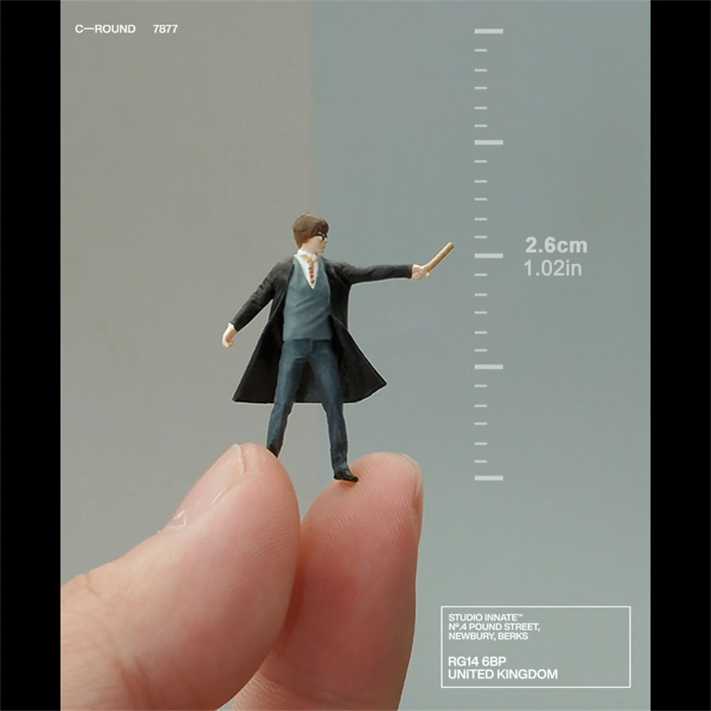 Kicarmod 1/64 Scale Model Figurine A magician holding a wand Miniature doll model of  in Scale Diecast Model