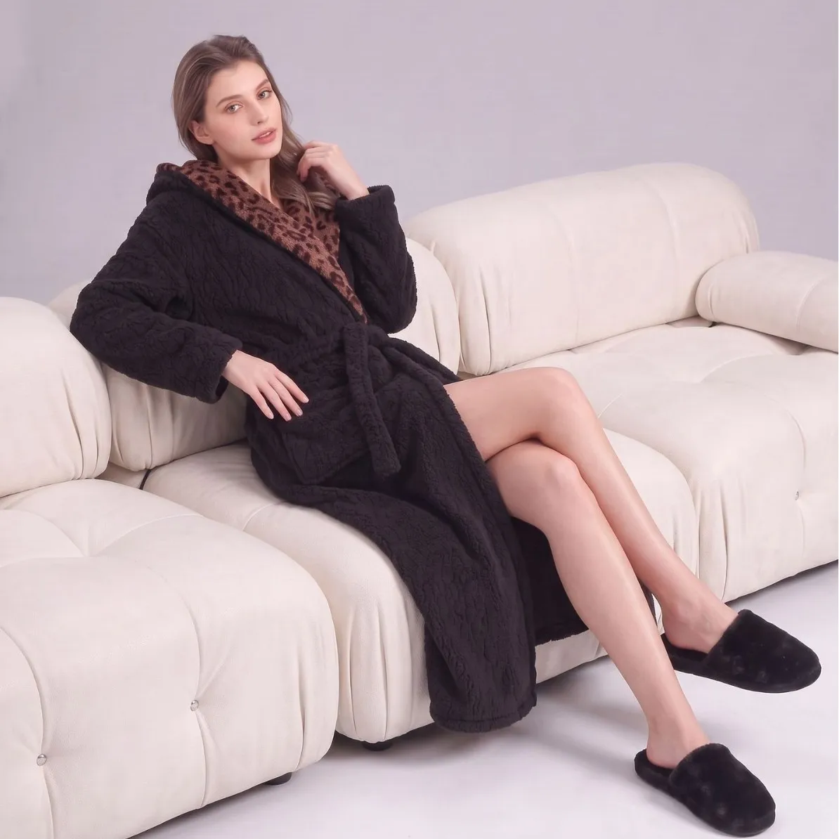 Leopard Print Hooded Robe with Belt Winter New Flannel Bathrobe for Women Warm Coral Fleece Sleepwear Thick Nightgown Homewear