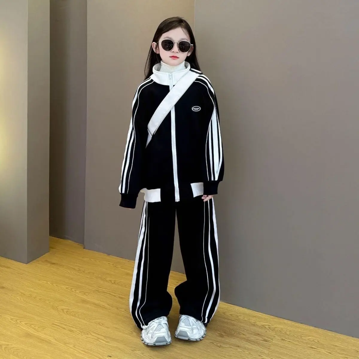2026 autumn winter girls Children set Jacket splicing striped Teenager top + sport wide leg pant tracksuit 4 5 6 8 10 12 14 year