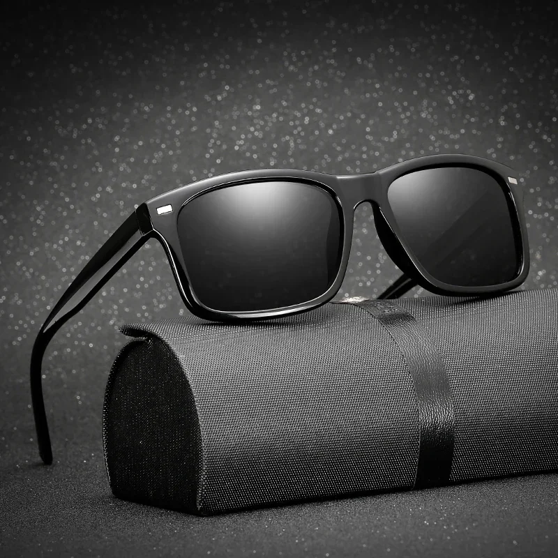 

Classic Simple Frame Color Film Outdoor Fashion Polarized Sunglasses