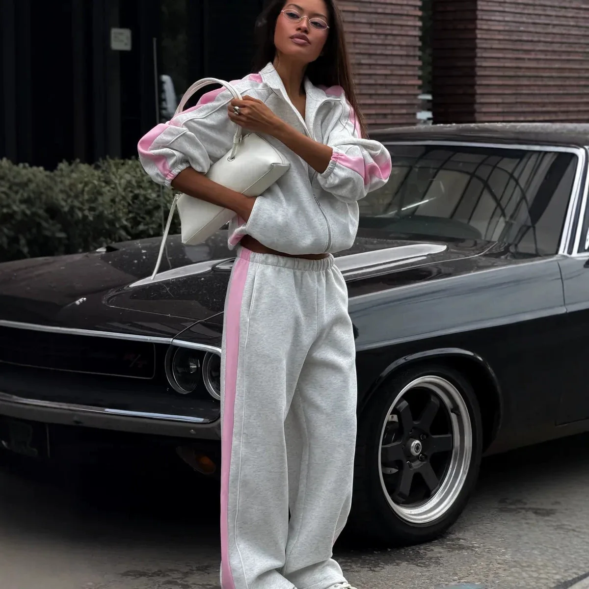 Beautiful Women's Tracksuits With A Zipper Stripes Sweatshirt Trousers Two Piece Set Women Classic Pant Sports Suit For Autumn