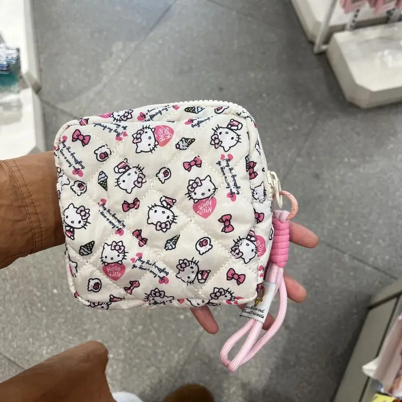 

Косметичка Hello Kitty Sanrio, косметичка Kawaii, органайзер для макияжа, маленькая сумка для хранения помады, дорожный комплект туалетных принадлежностей