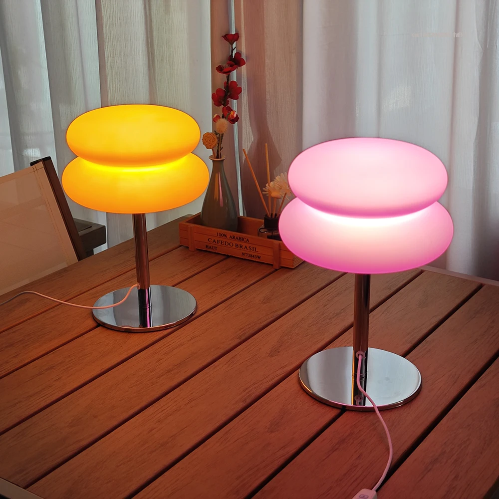 Lámpara de noche para dormitorio, pantalla de plástico, lámpara de mesa de estilo cremoso, enchufe USB, atenuación tricolor, luz de ambiente para