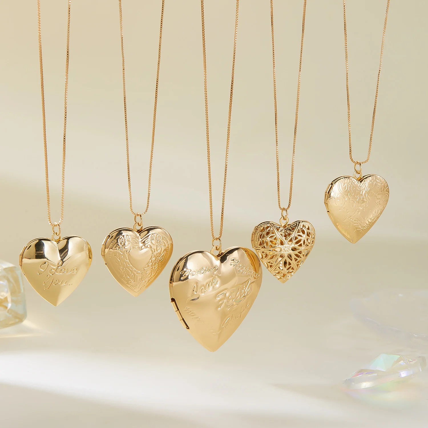 Romantic Heart Pendant Message Locket Necklace for Women Lover Couple Fashion Jewelry Gold Color Chain Photo Album Box Choker