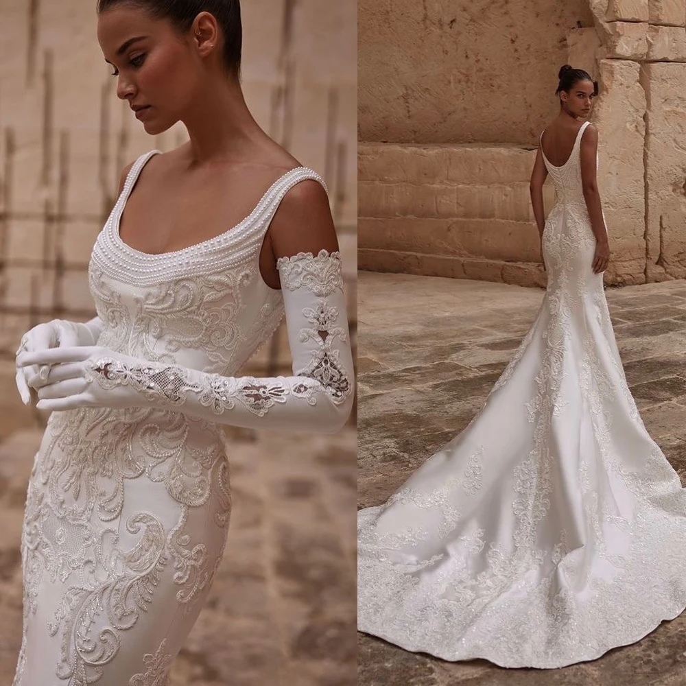 Abiti da sposa eleganti a sirena per le donne Abito senza maniche con scollo rotondo Applicazioni di perle Abito personalizzato con strascico senza schienale