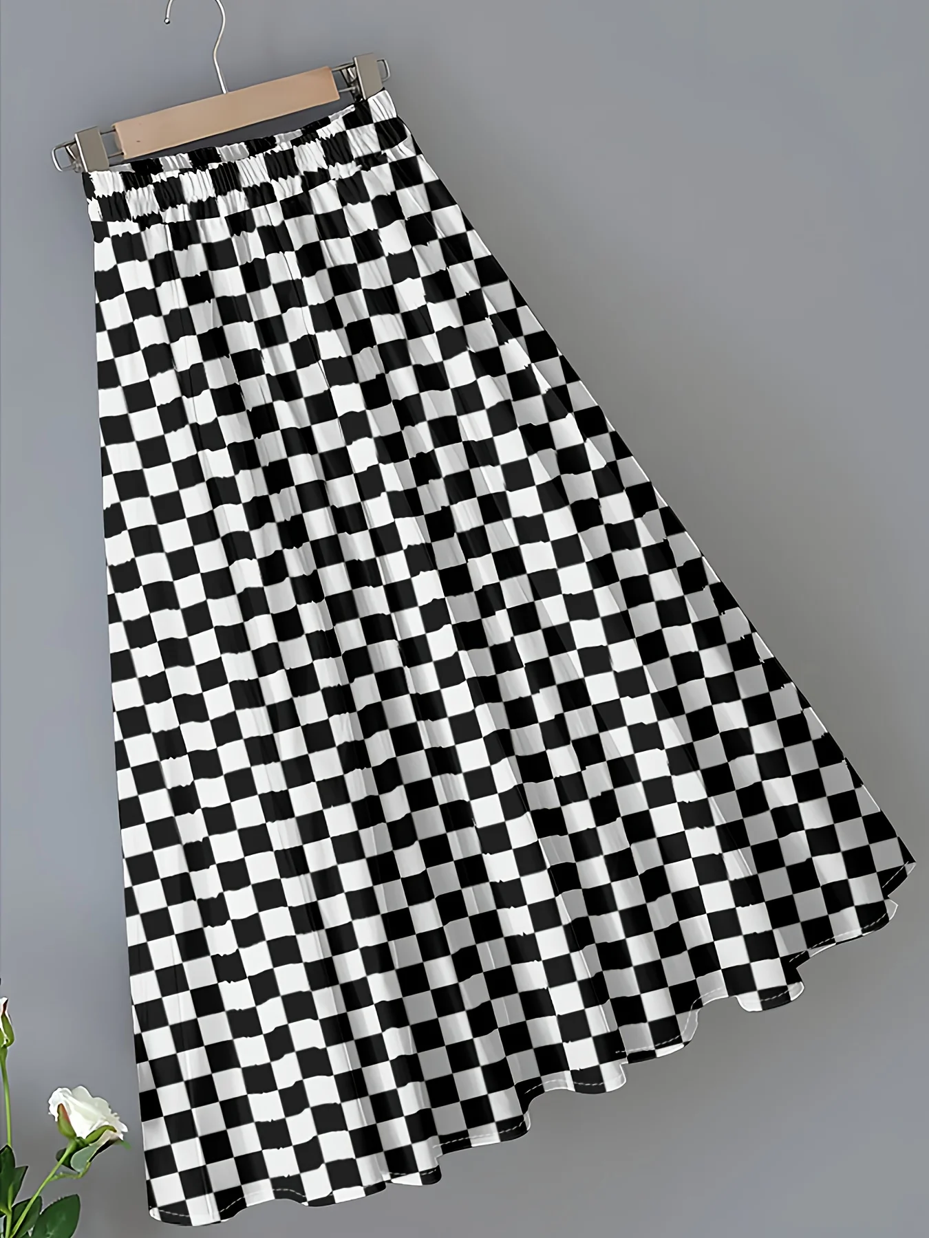 Falda midi informal con estampado de tablero de ajedrez en blanco y negro para las cuatro estaciones