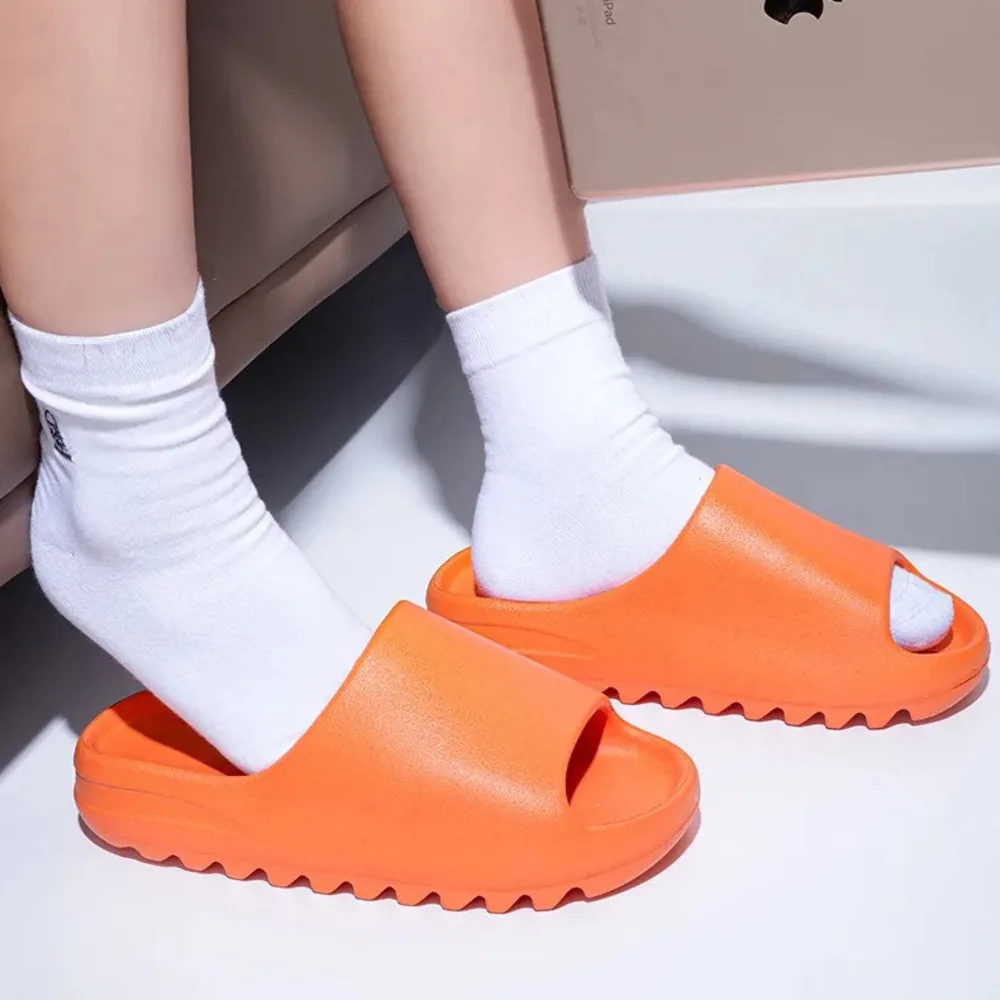 

New Men Slippers Fashion EVA Slides 2026 Summers Outdoor Beach Sandals Women Casual Shoes Man Flip-flops Men's Sandal