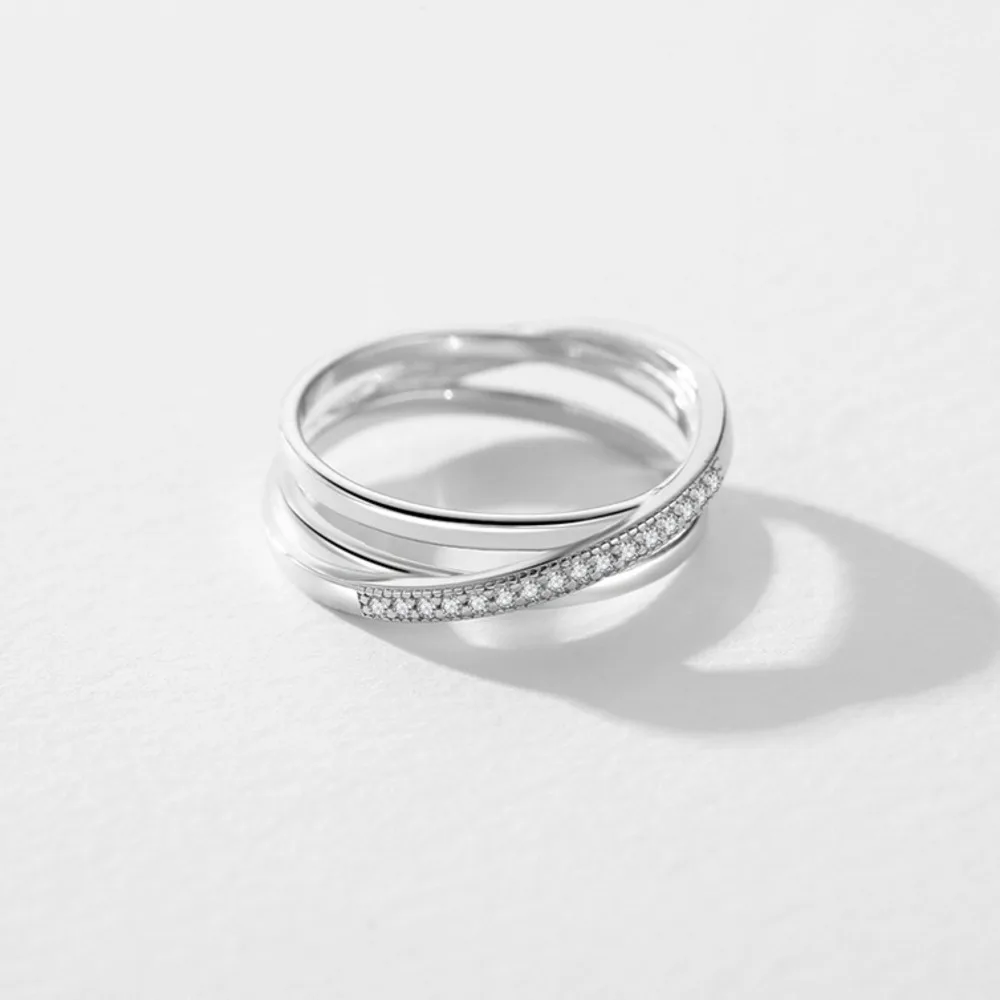 

BR Micro-Set Interlocking Three-Ring Unique Design Women's Ring, Small-Batch Design Interlocking Couple's Ring, Ideal Gift