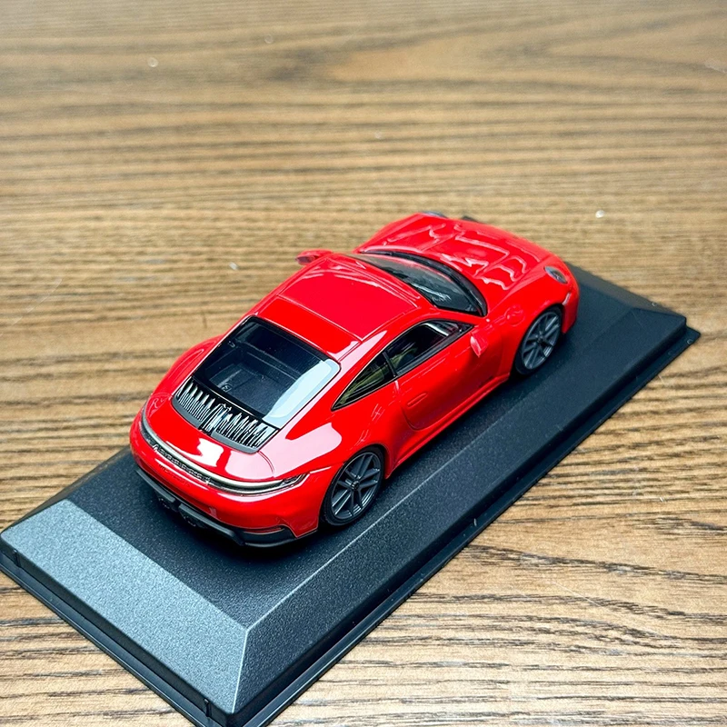 Minichamps 1/43 Bilancia 911 992.2 TARGA 4 GTS Modello di Auto in Lega Collezione Statica Decorato Regali di Festa Giocattoli Regalo di Souvenir