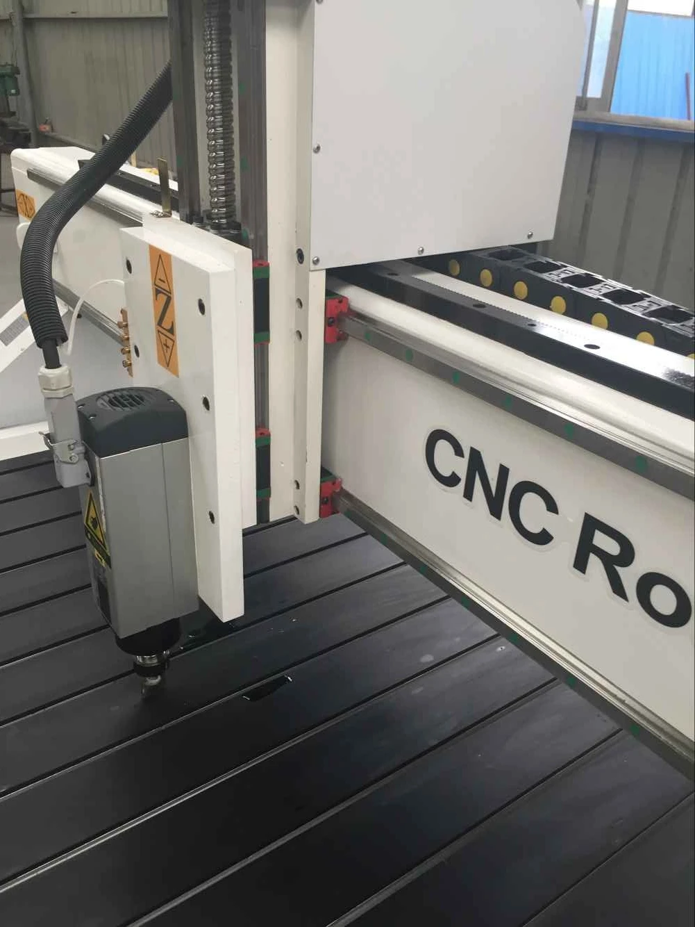 Roteador cnc de madeira para pequenas empresas, 1300*2500mm, 1325 4 eixos com câmera de cortes precisos configurada para máquina cnc de madeira