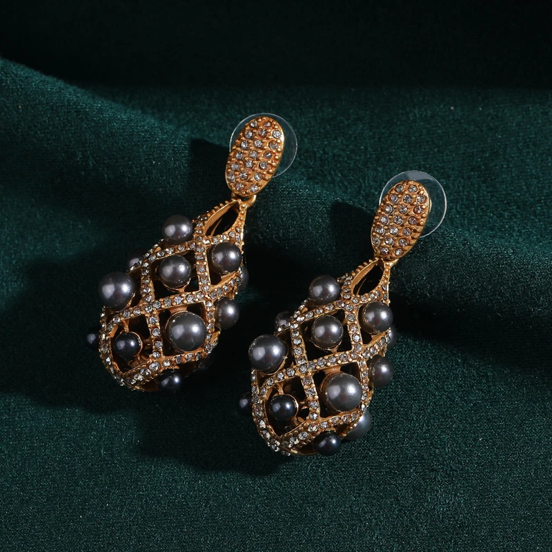 

Vintage Pinecone Grey Pearl Earrings Drop Large High Quality Jewelry Luxury Brand Designer Party Trends 2026 Women Accessories