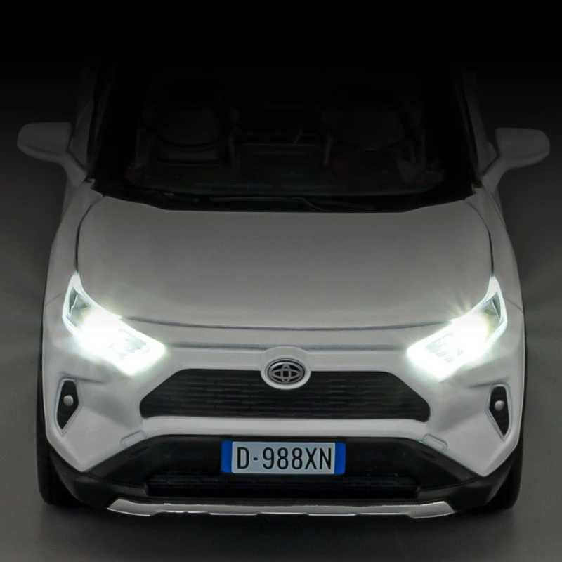 1:32 RAV4 SUV Alloy Car Model Diecast Metal Toy Vehicles Car Model High Simulation Sound and Light Collection Childrens Toy Gift