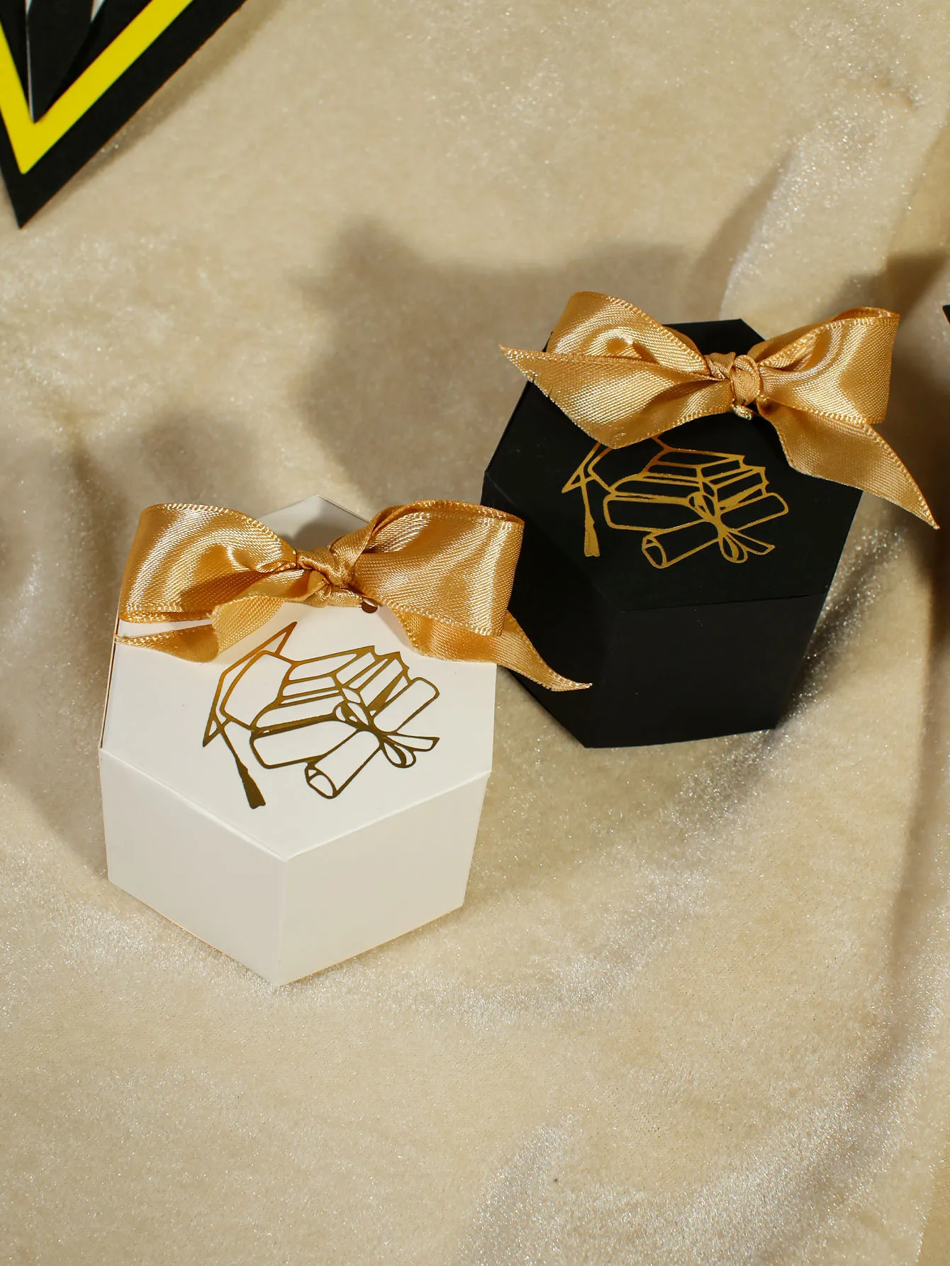 10pcs Graduation season parper candy box, multi-color hexagonal commemorative parper gift box, exquisite gold graduation hat view 3