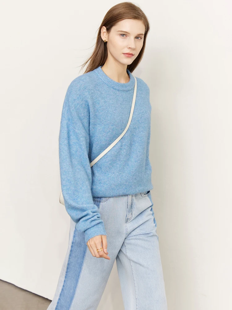 AMII Minimalism Woolen Sweaters for Women 2022 Autumn New Korean Style All-match Elegant Casual Soft Loose Knitted Tops 12241095