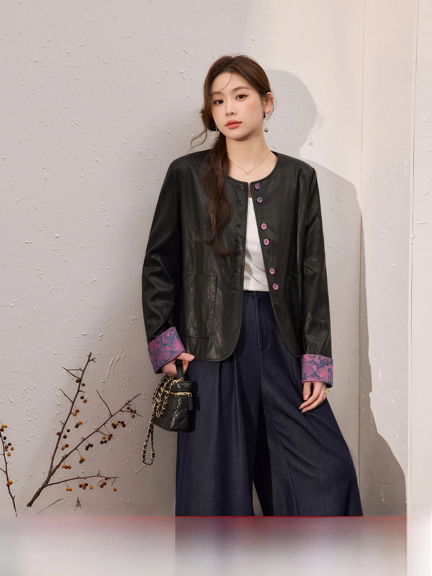 

Синий язык, большой размер, женский винтажный металлический топ Tead Jaet, весенний новый свободный топ с вышивкой для похудения, простой топ для поездок на работу...