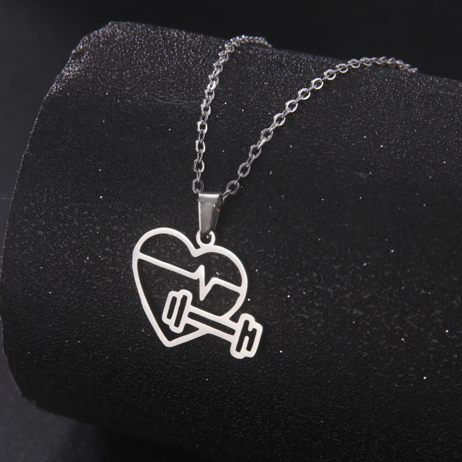 HIPEE Fashion Hollow Dumbbell Heart Pendant Necklace for Women Geometry Simple Love Heart Shaped Necklaces Female Jewelry Gifts